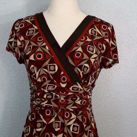 SANDRA DARREN Faux Wrap Style Dress Size 8P - Picture 4 of 10